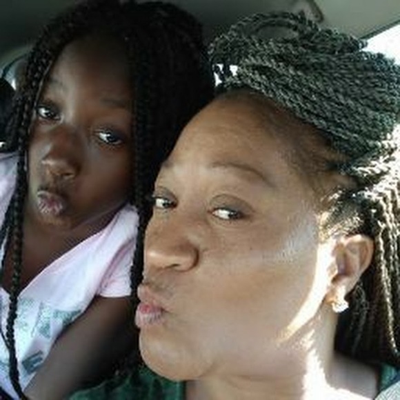 Meet your Posher, Tanya - Picture 1 of 1